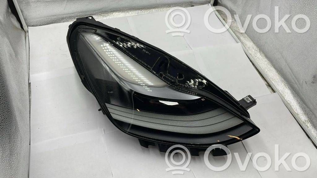 Tesla Model Y Phare frontale 