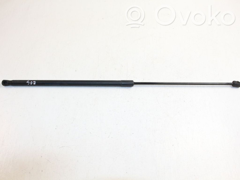 Volkswagen Eos Siłownik maski przedniej 
