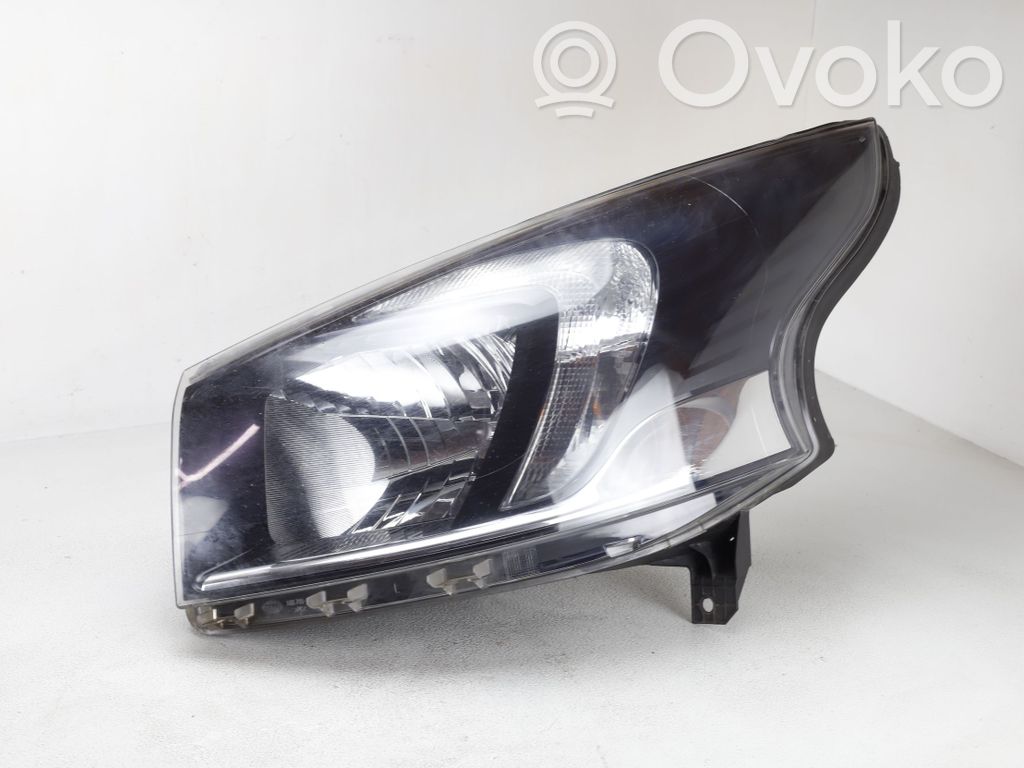 Opel Vivaro Far 