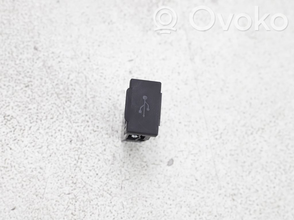 Enchufe conector USB   K149111