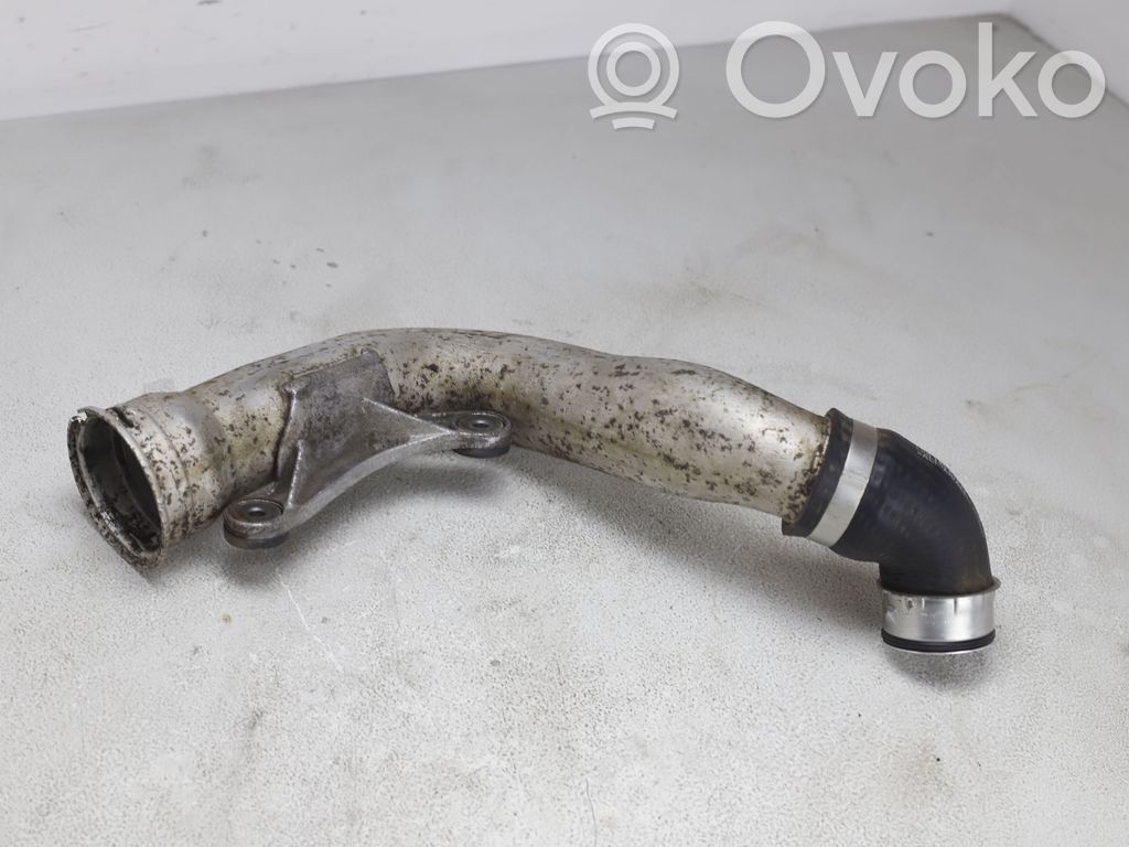 Volkswagen PASSAT B6 Intercooler hose/pipe 