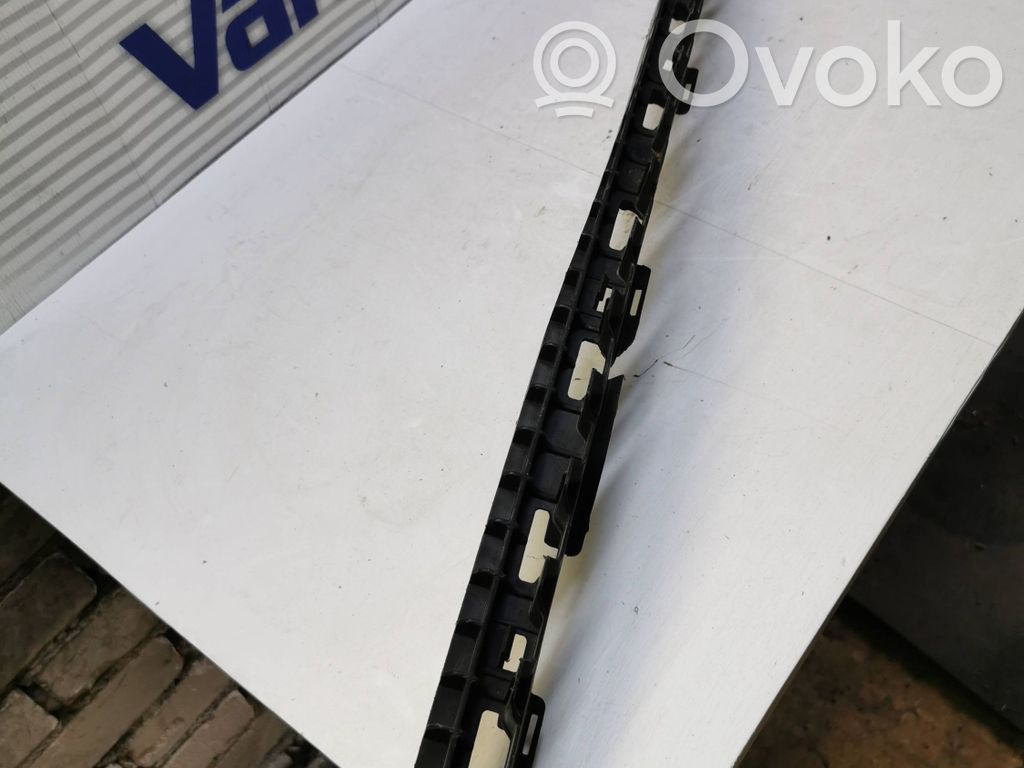 Volkswagen Golf V Front bumper mounting bracket 
