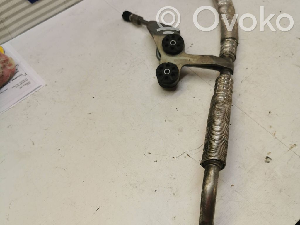 BMW 5 E60 E61 Ilmastointilaitteen putki (A/C) 