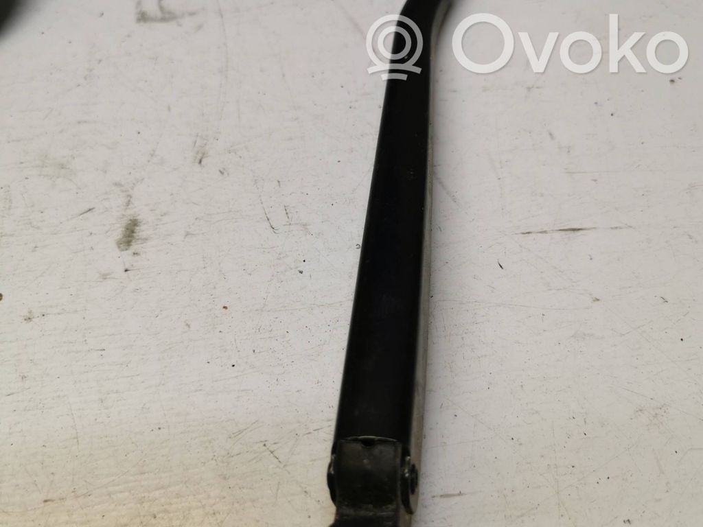 BMW 1 E81 E87 Rear wiper blade arm 