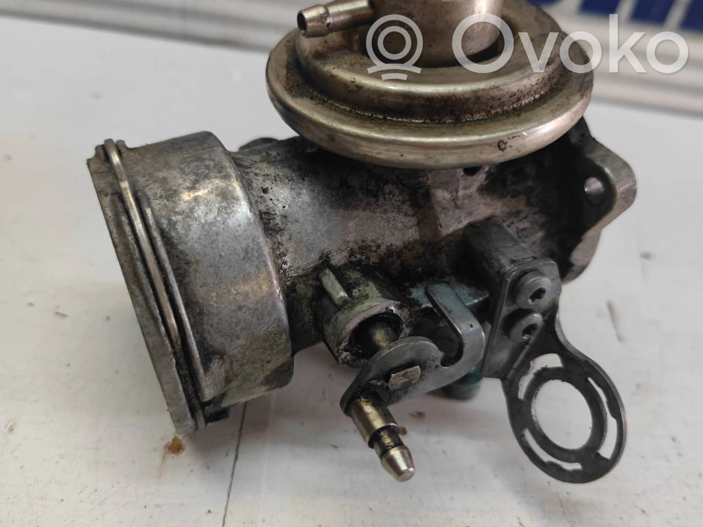 Audi A4 S4 B7 8E 8H EGR-venttiili 