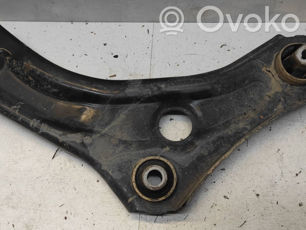 Renault Megane IV Front lower control arm/wishbone 
