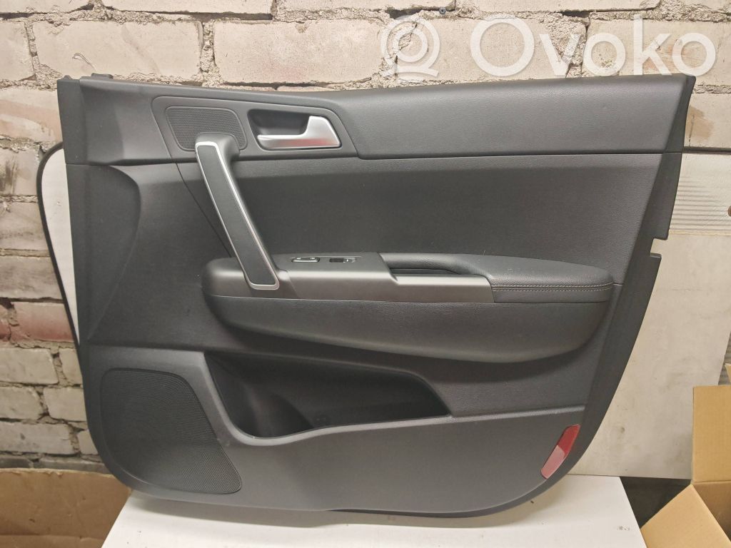 KIA Sportage Boczki / Poszycie drzwi przednich 