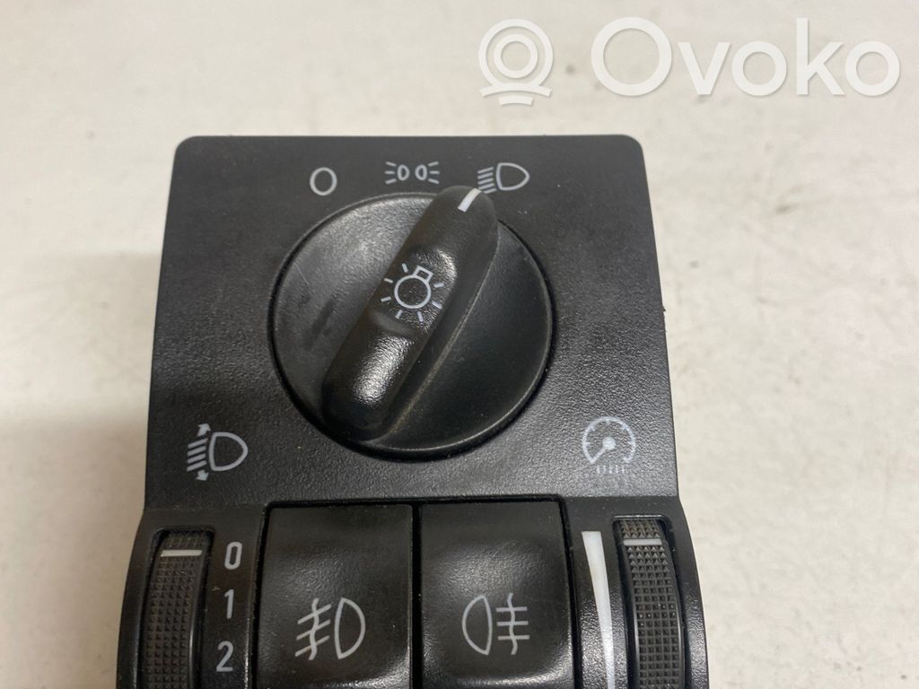 Opel Corsa C Hazard light switch 