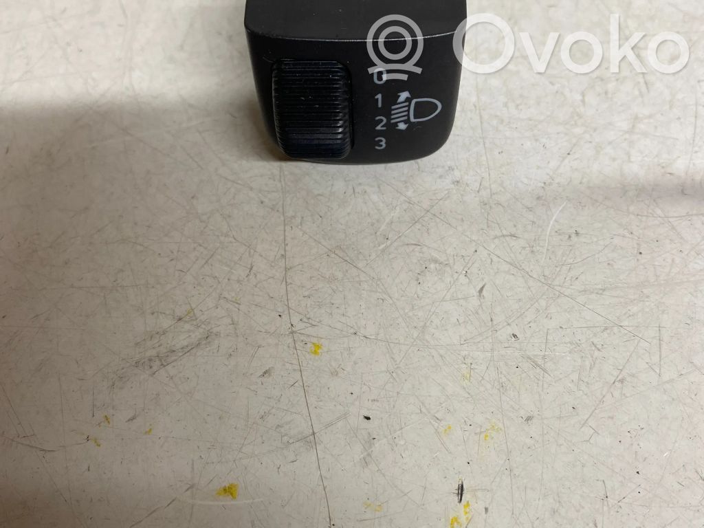 Headlight level height control switch   5106109,W045K