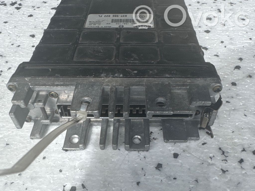 Sterownik / Moduł ECU   0261203158,037906022FL,26SA2392