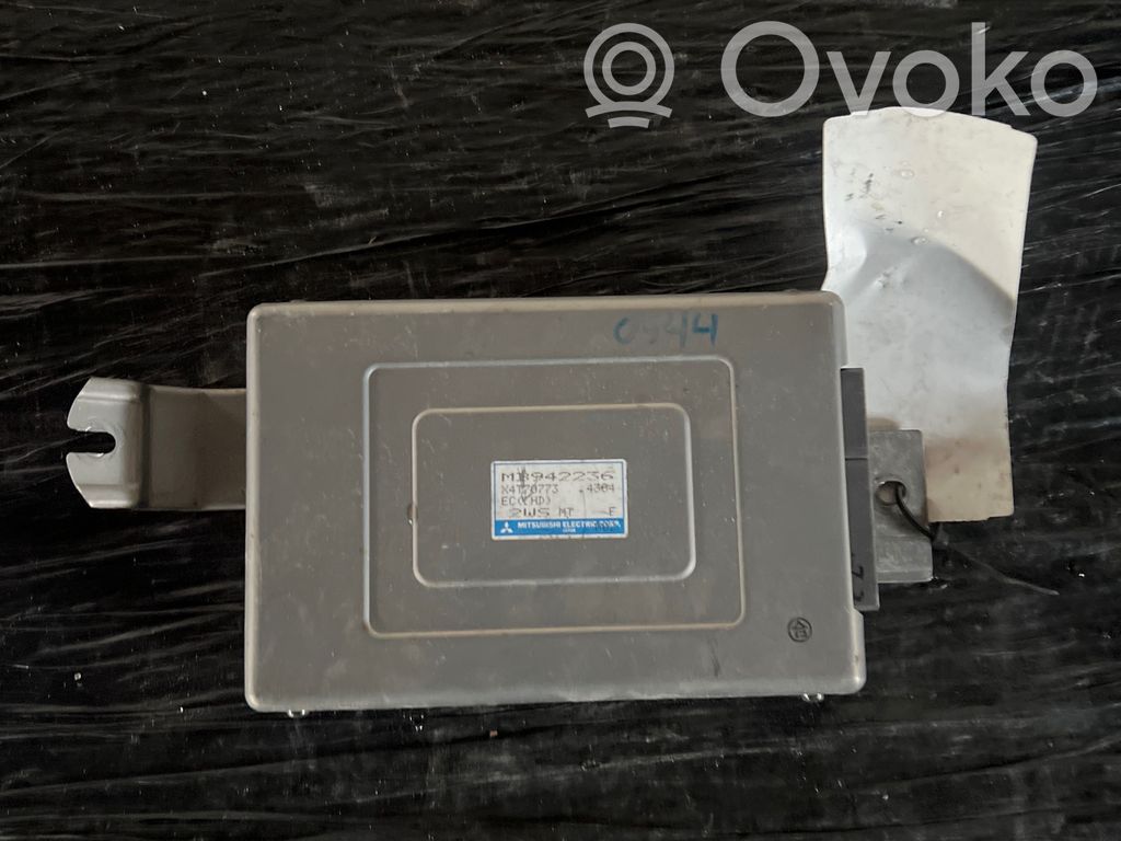 Engine control unit/module   MB942236,X4T70773
