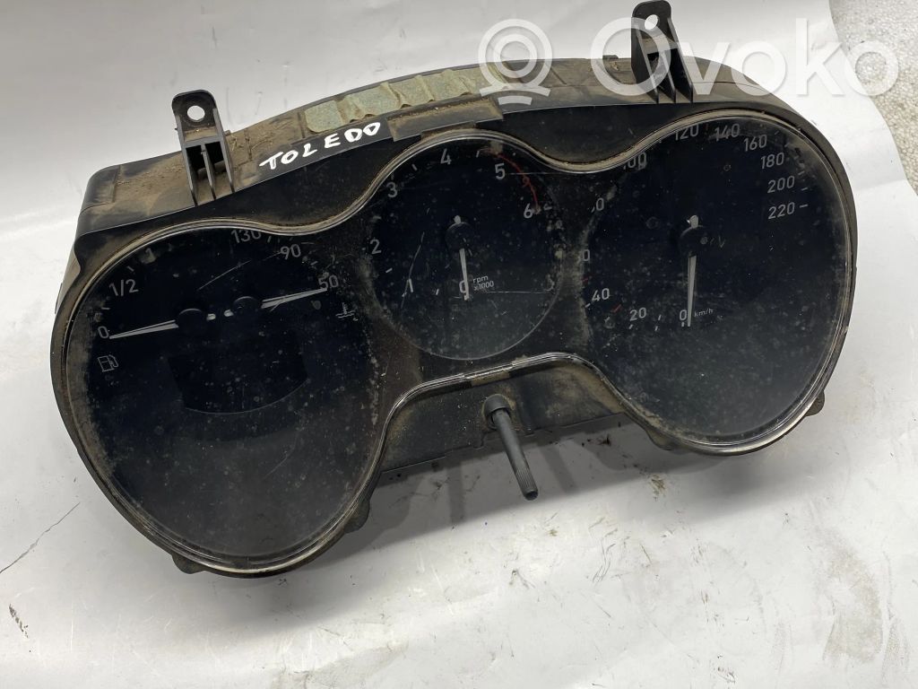 Seat Toledo III (5P) Speedometer (instrument cluster) 