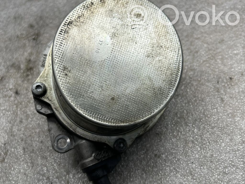 Audi A6 S6 C6 4F Vacuum pump 