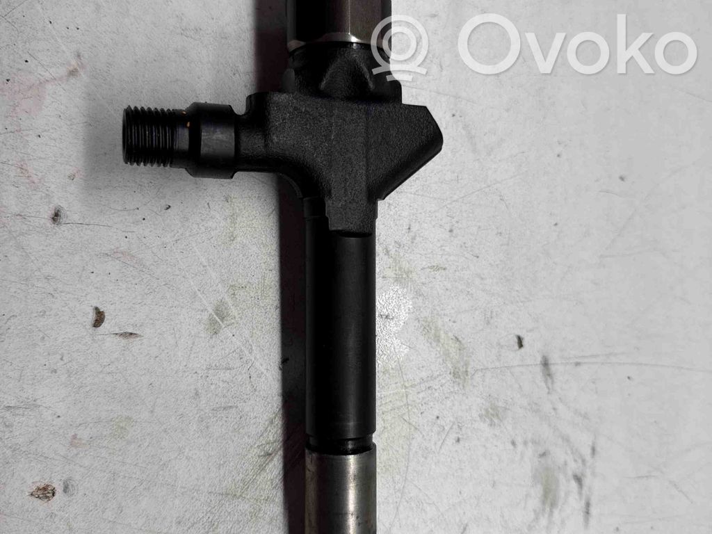 Inyector de combustible   RF7J13H50