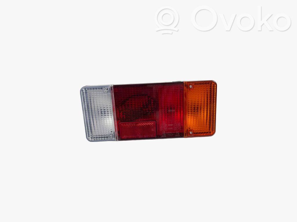 Iveco Daily 30.8 - 9 Lampă spate în caroserie 