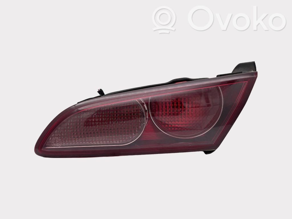 Alfa Romeo 159 Aizmugurējais lukturis pārsegā 