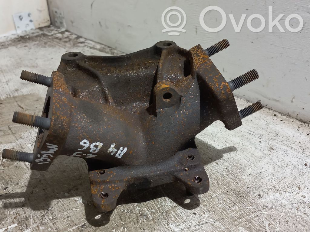 Audi A4 S4 B6 8E 8H Išmetimo kolektoriaus kita detalė (-ės) 