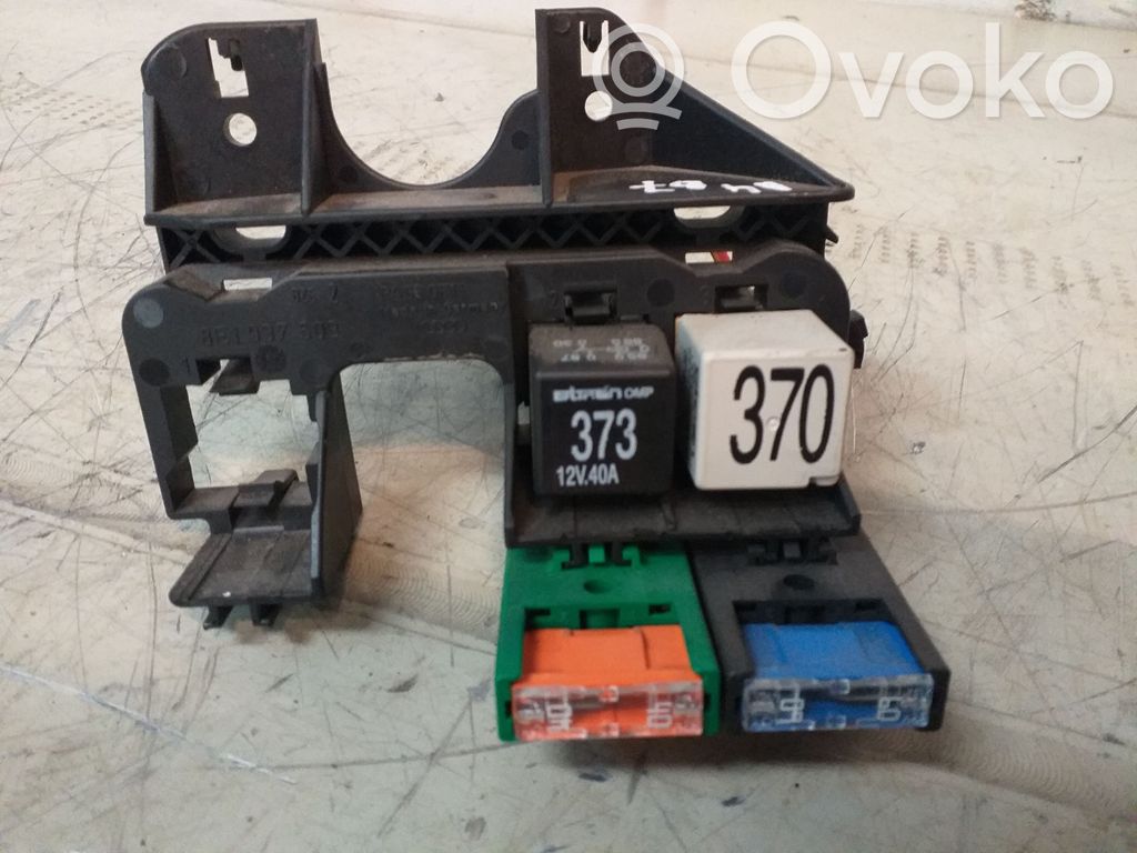 Audi A4 S4 B7 8E 8H Módulo de fusible 