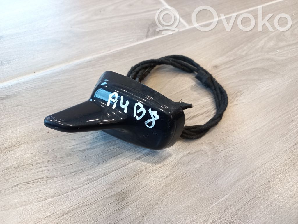 Audi A4 S4 B8 8K GPS-pystyantenni 