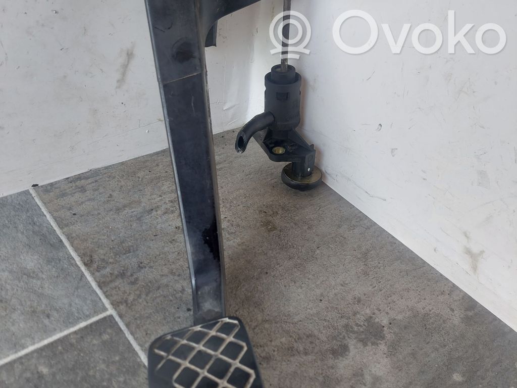 Audi A4 S4 B6 8E 8H Pédale d'embrayage 