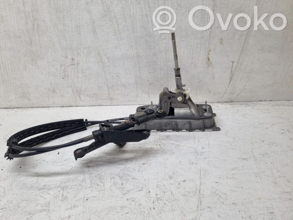 Volkswagen PASSAT B6 Gear shifter/selector 