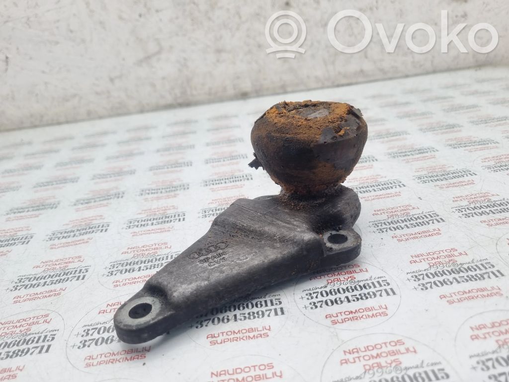 Engine mounting bracket   8D0199343J