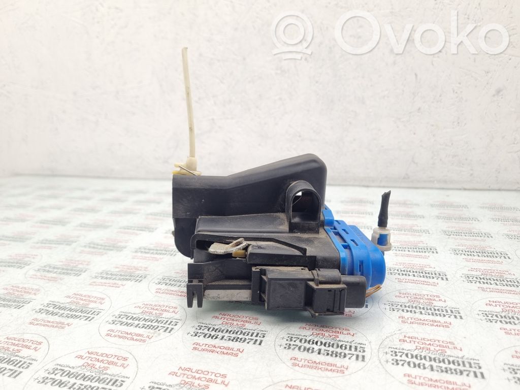 Audi A8 S8 D2 4D Rear door lock 