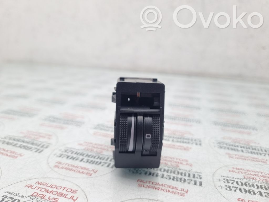 Headlight level height control switch   8Z0919094