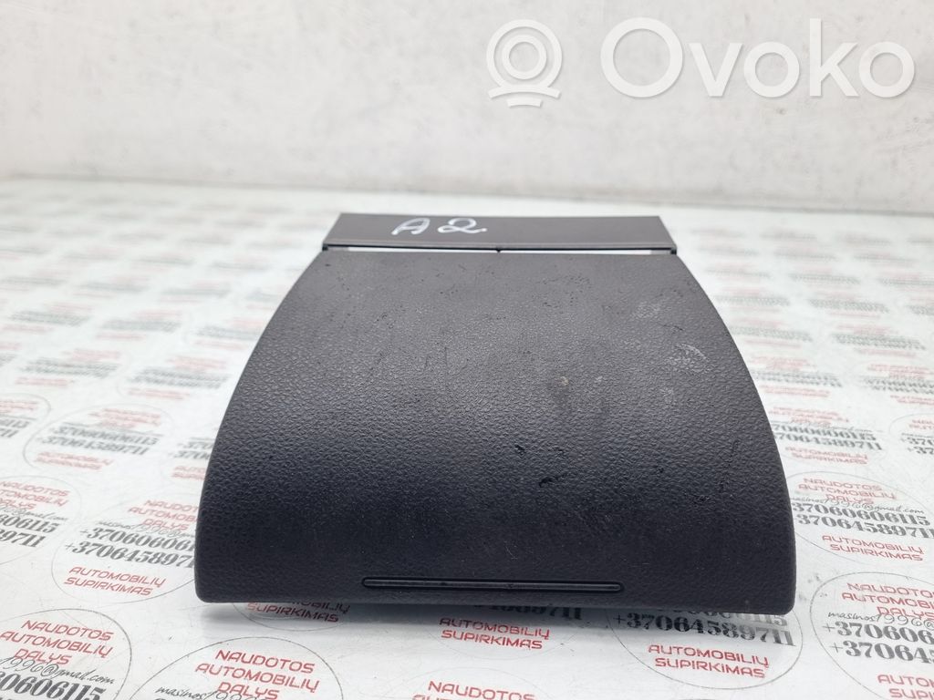 Audi A2 Peleninė (priekyje) 