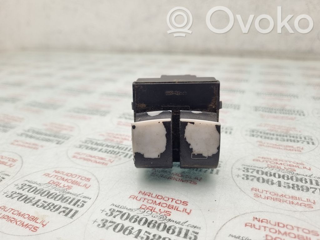 Audi A3 S3 8P Electric window control switch 