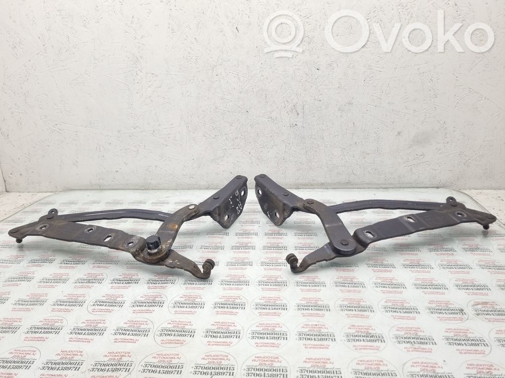 Tailgate/trunk/boot hinge   4E0827300H,4E0827299H