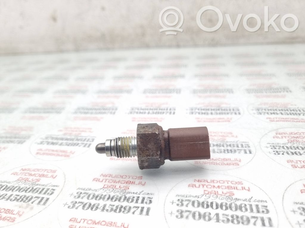 Volkswagen PASSAT B6 Reversing light switch sensor 