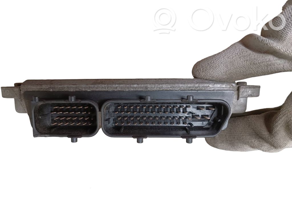 Volkswagen Golf IV Engine control unit/module 