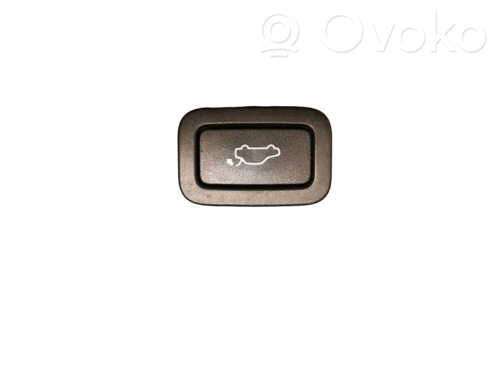 Volvo XC60 Tailgate/boot open switch button 
