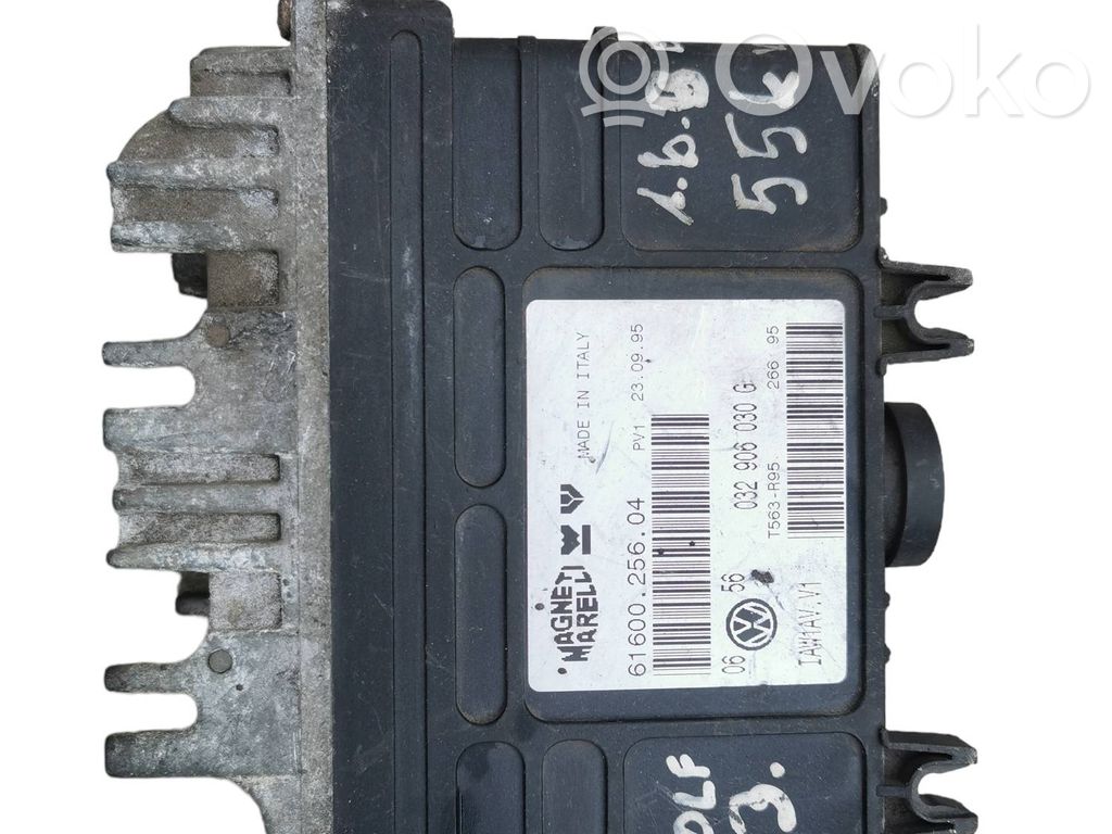 Volkswagen Golf III Engine control unit/module 