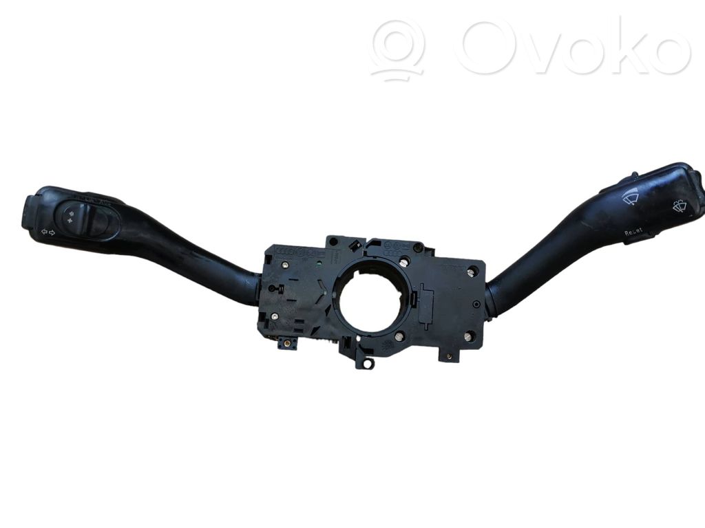 Audi A6 S6 C5 4B Leva/interruttore dell’indicatore di direzione e tergicristallo 