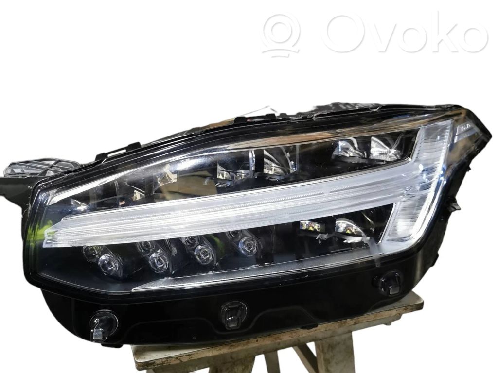 Volvo S90, V90 Scheinwerfer 