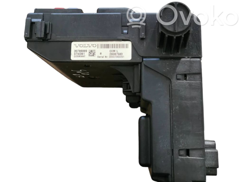 Volvo S60 Fuse module 