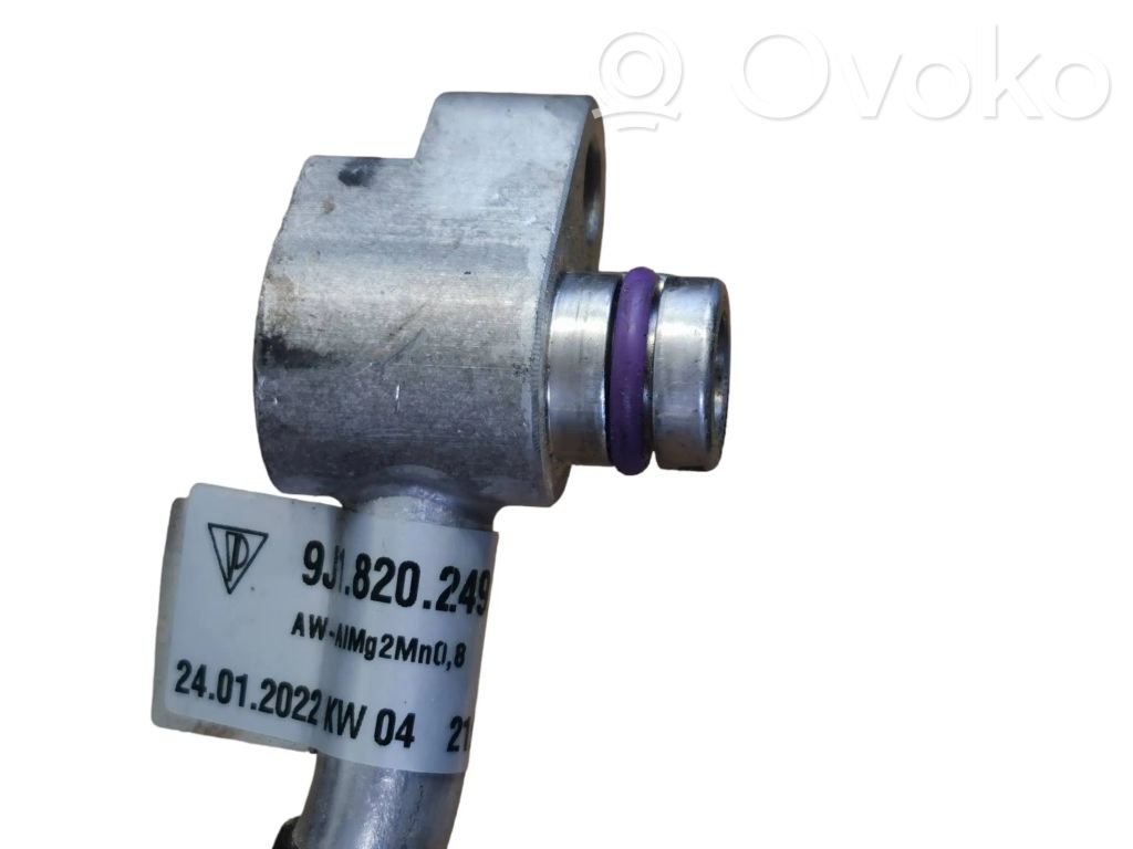 Audi E-tron GT Air conditioning (A/C) pipe/hose 