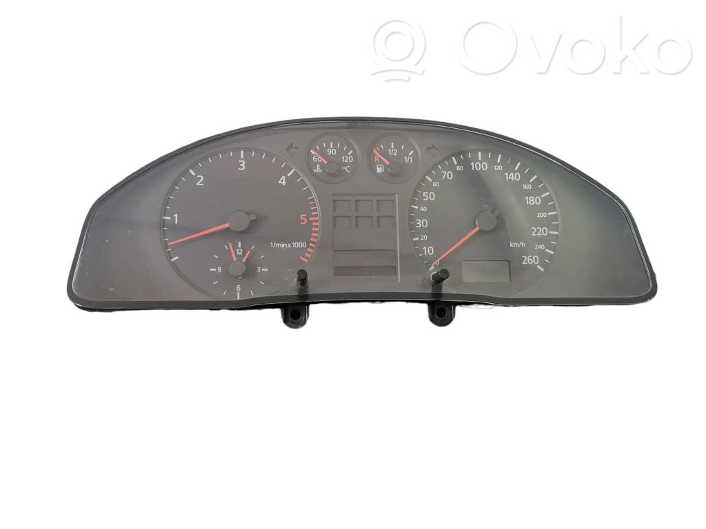 Audi A4 S4 B5 8D Speedometer (instrument cluster) 