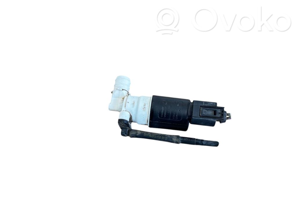 Volvo V60 Windscreen/windshield washer pump 