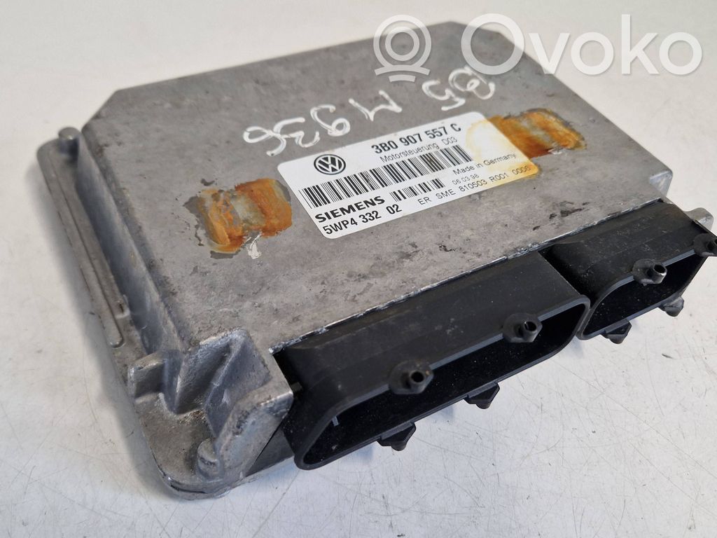 Volkswagen PASSAT B5 Engine control unit/module 
