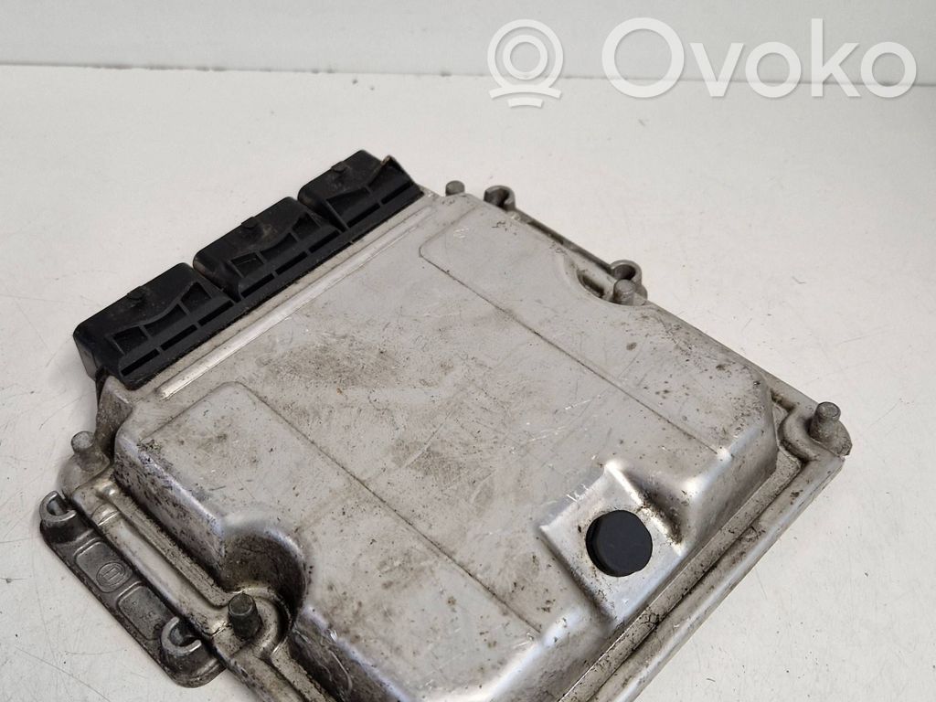 Nissan Primastar Engine control unit/module 