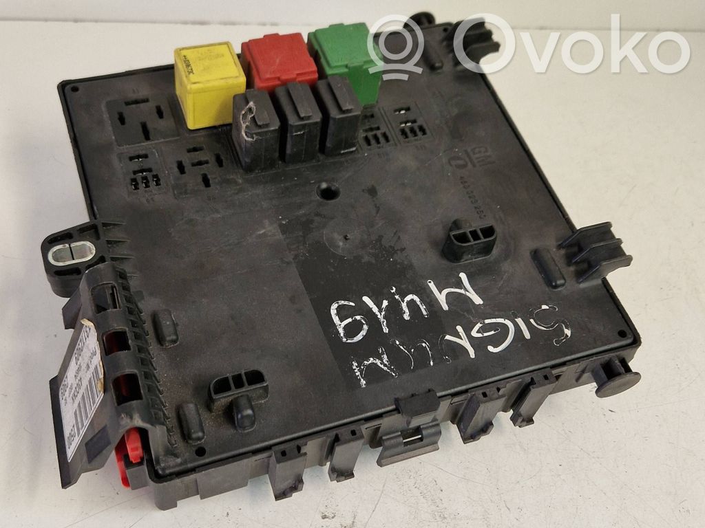 Opel Signum Fuse module 