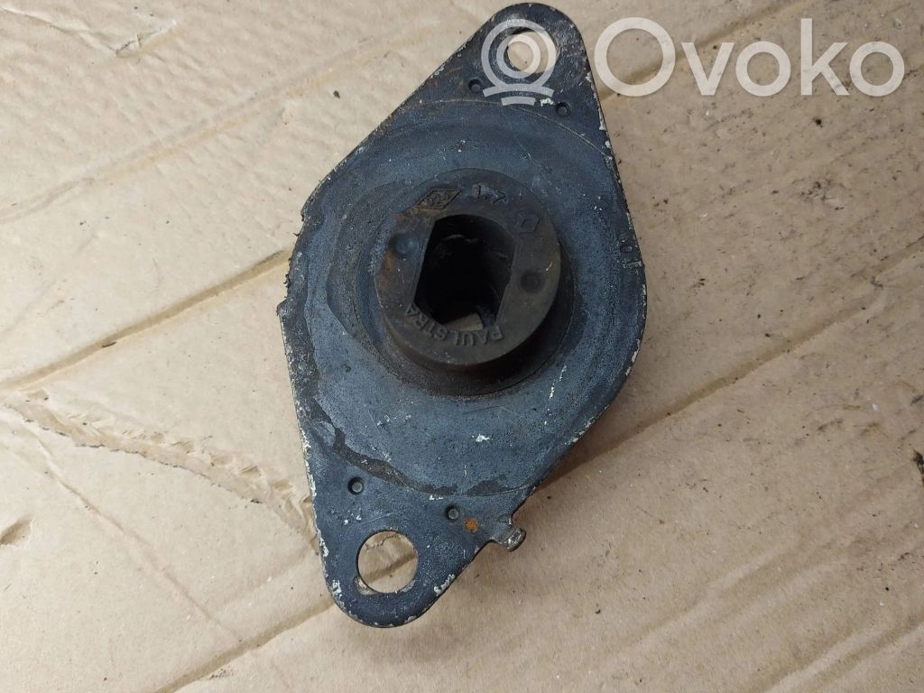 Engine mount bracket   7700841531,7700818369