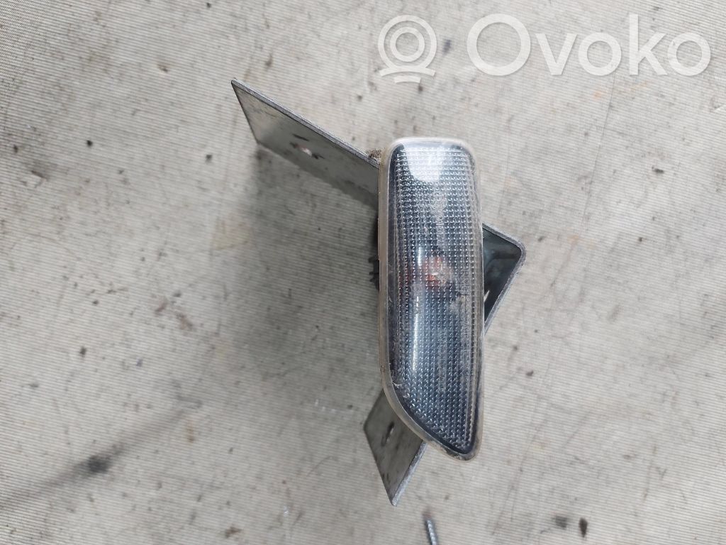 Volvo XC90 Front fender indicator light 