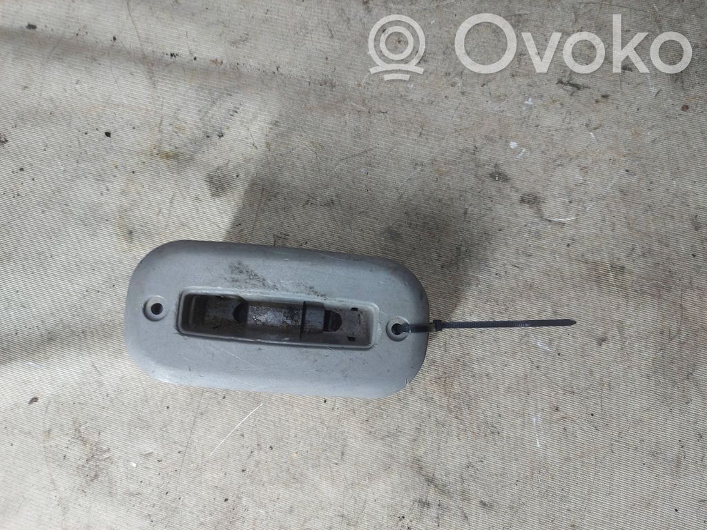 Osłona szyny fotela tylnego   7M0883087