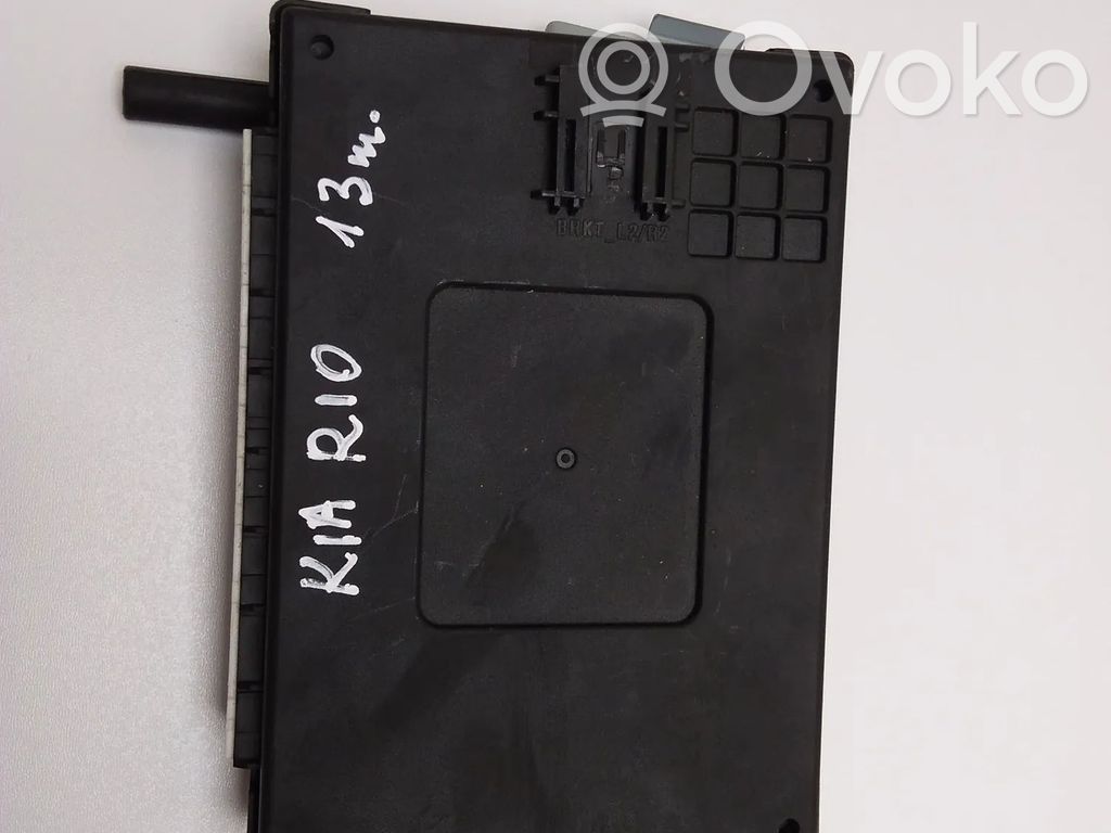 KIA Rio Modul de control caroserie central 