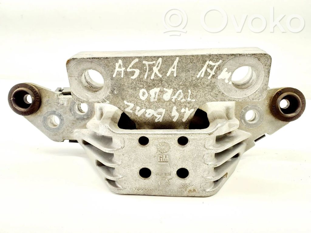 Opel Astra K Engine mount bracket 