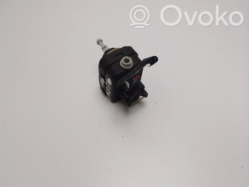 Nissan Note (E11) Headlight level adjustment motor 